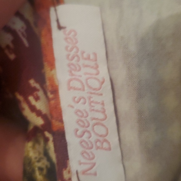 Plus size dress - Picture 4 of 4